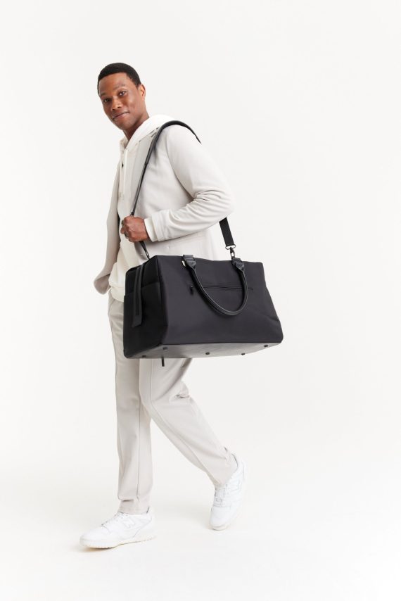 The Commuter Duffle in Black - Image 5