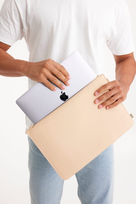 The B??ISics Laptop Pouch in Beige - Image 4