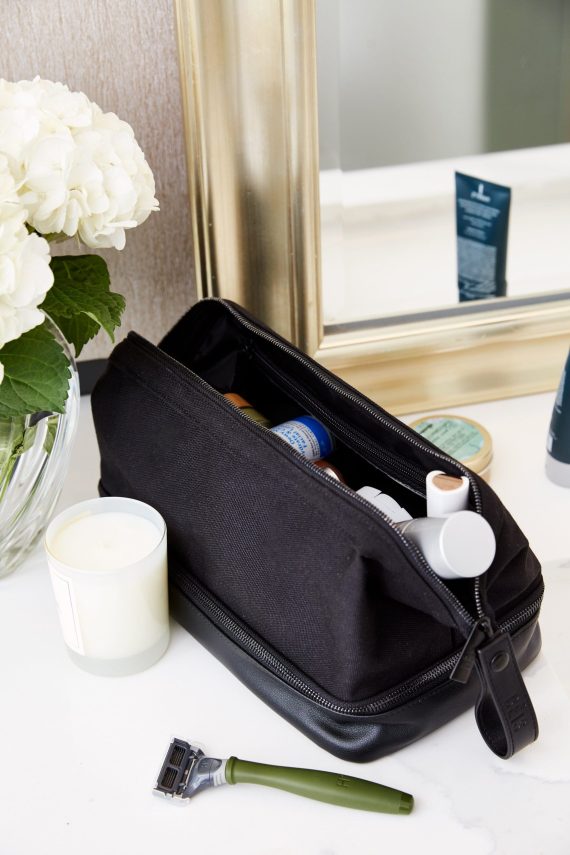 The Dopp Kit in Black - Image 2