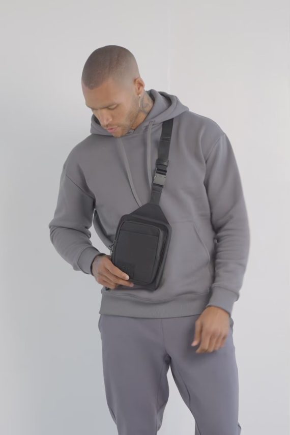 The Sport Sling in Black - Image 6